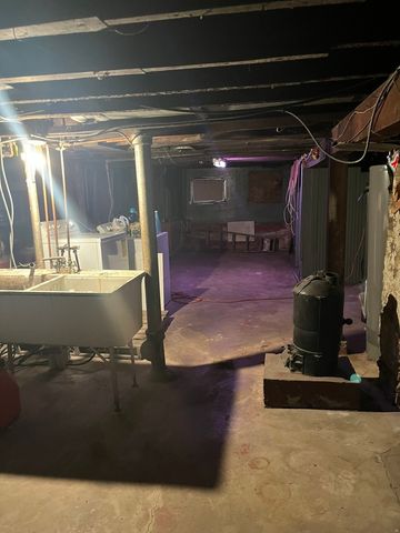 3037 N Central Park Avenue, Chicago, IL 60618