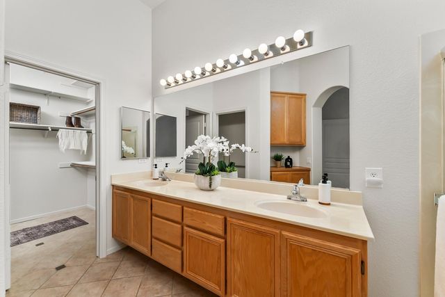 460 Precious Ln, Folsom, CA 95630