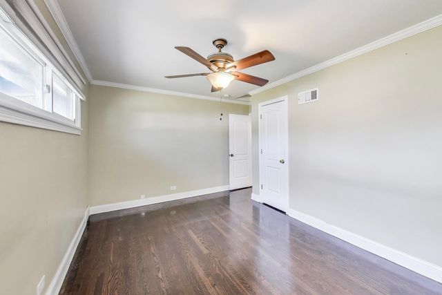 3851 HARVARD Terrace, Skokie, IL 60076