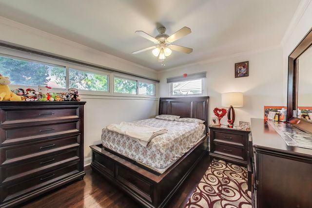 3851 HARVARD Terrace, Skokie, IL 60076