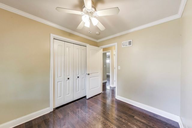 3851 HARVARD Terrace, Skokie, IL 60076
