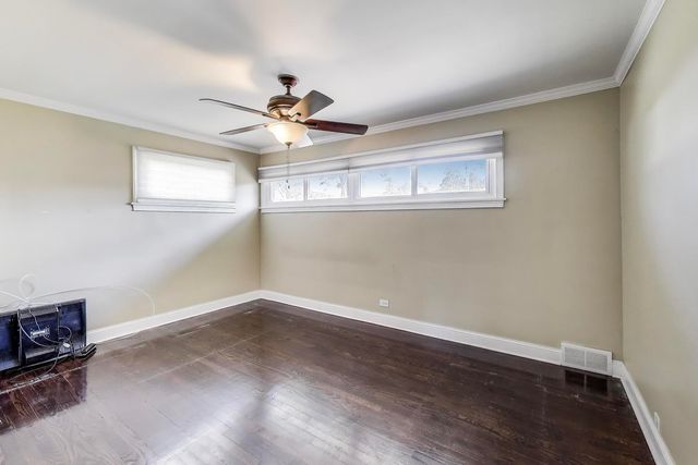 3851 HARVARD Terrace, Skokie, IL 60076