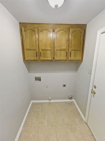 10324 Gray Oak Lane, Fort Worth, TX 76108