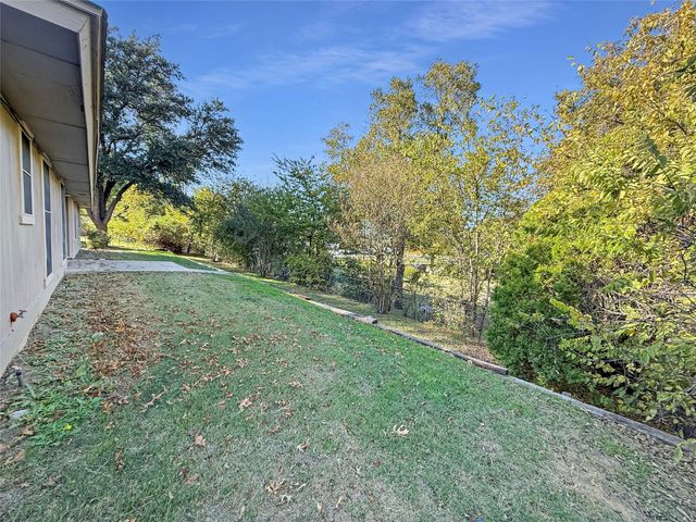 10324 Gray Oak Lane, Fort Worth, TX 76108