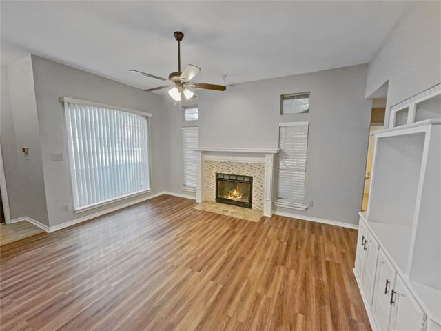 10324 Gray Oak Lane, Fort Worth, TX 76108