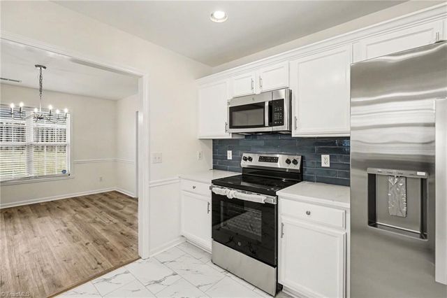 1915 Longburn Drive, Kernersville, NC 27284