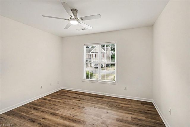 1915 Longburn Drive, Kernersville, NC 27284