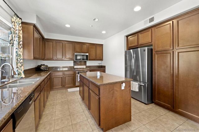 2205 Andalusia Lane 6, Chula Vista, CA 91915