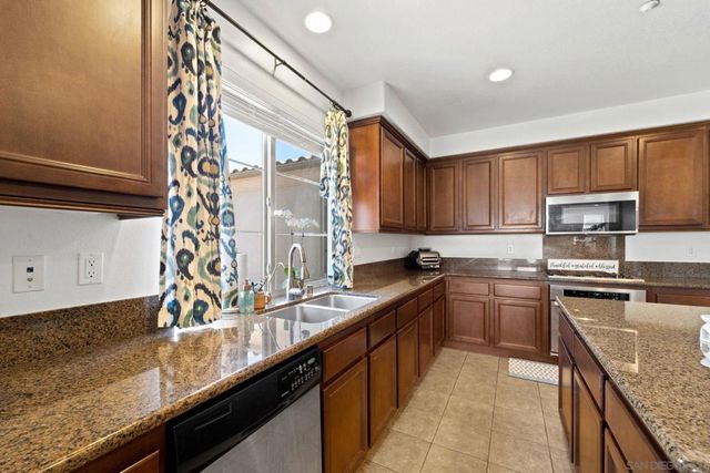 2205 Andalusia Lane 6, Chula Vista, CA 91915
