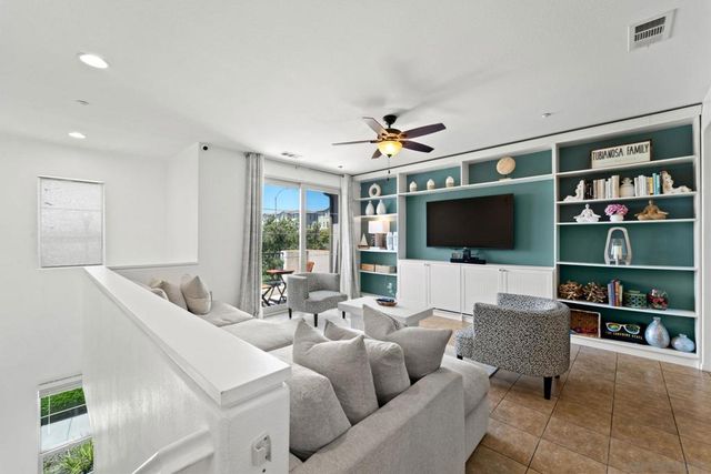 2205 Andalusia Lane 6, Chula Vista, CA 91915