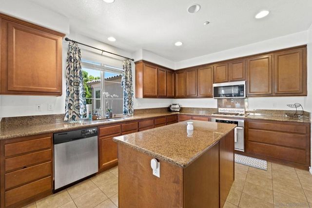 2205 Andalusia Lane 6, Chula Vista, CA 91915
