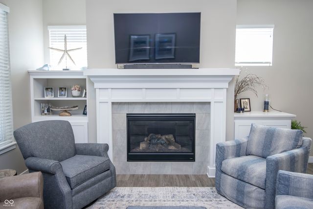 15487 Heatherbank, Westfield, IN 46074