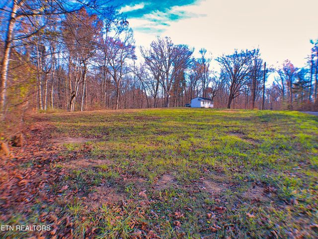 1070 Chestnut Ridge Rd, Allardt, TN 38504