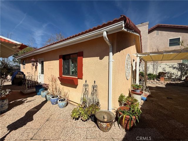 25304 Rolling Greens, Saugus, CA 91350