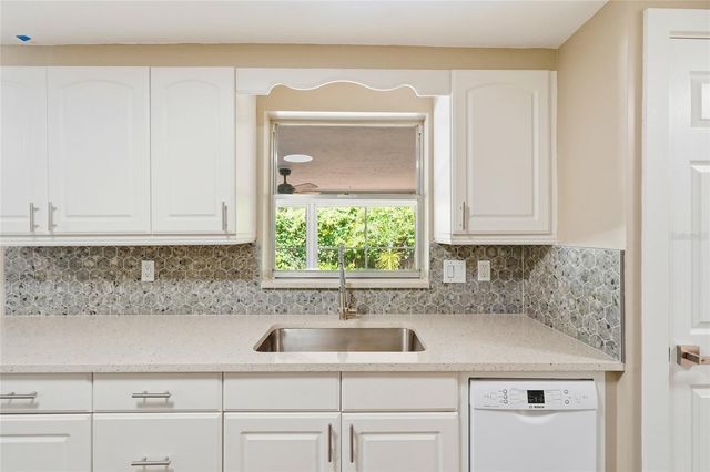 5984 DIANA ROAD, Venice, FL 34293