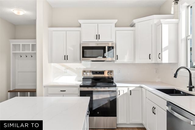 4724 180th Street, Urbandale, IA 50323