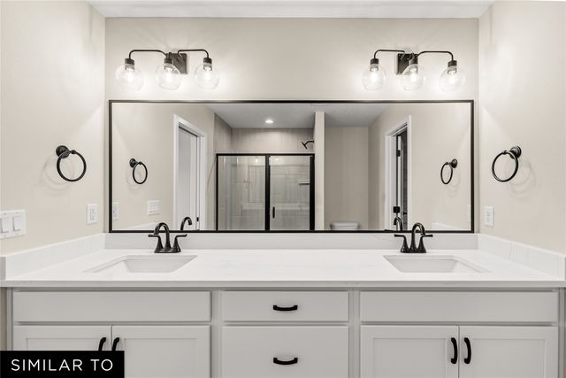 4724 180th Street, Urbandale, IA 50323