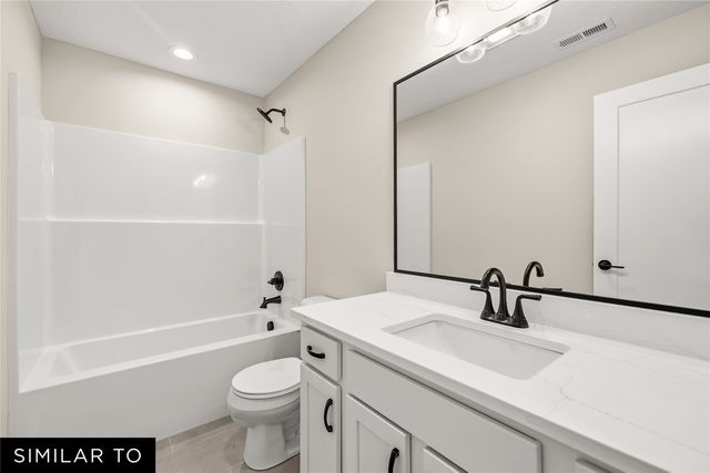 4724 180th Street, Urbandale, IA 50323