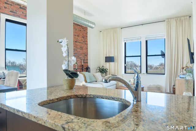 881 Lafayette Boulevard 3M, Bridgeport, CT 06604