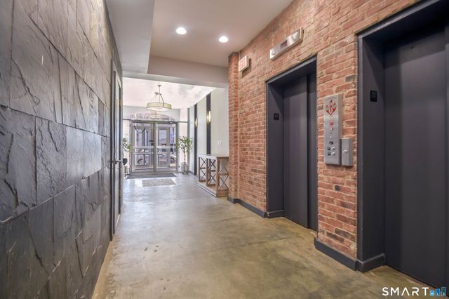 881 Lafayette Boulevard 3M, Bridgeport, CT 06604