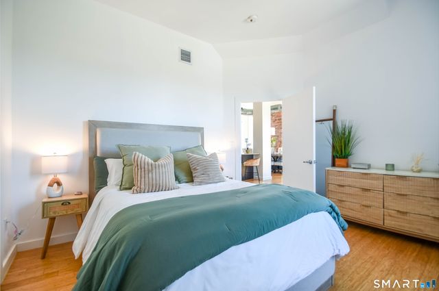 881 Lafayette Boulevard 3M, Bridgeport, CT 06604