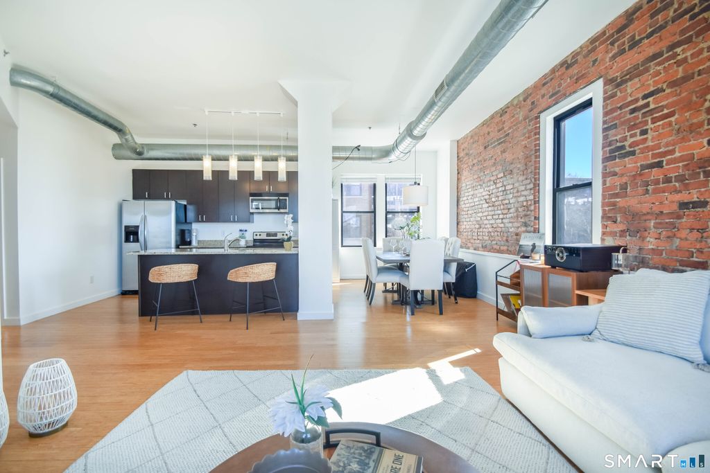 881 Lafayette Boulevard 3M, Bridgeport, CT 06604