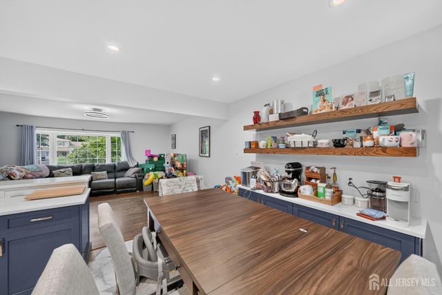 8 Alpine Court, East Brunswick, NJ 08816