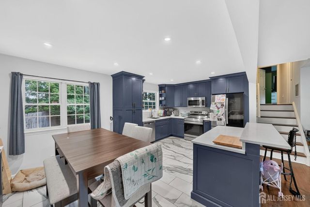 8 Alpine Court, East Brunswick, NJ 08816