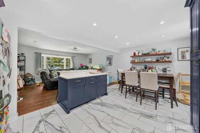 8 Alpine Court, East Brunswick, NJ 08816
