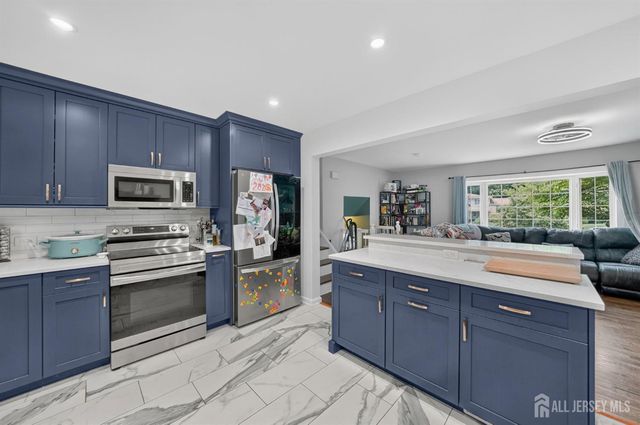 8 Alpine Court, East Brunswick, NJ 08816