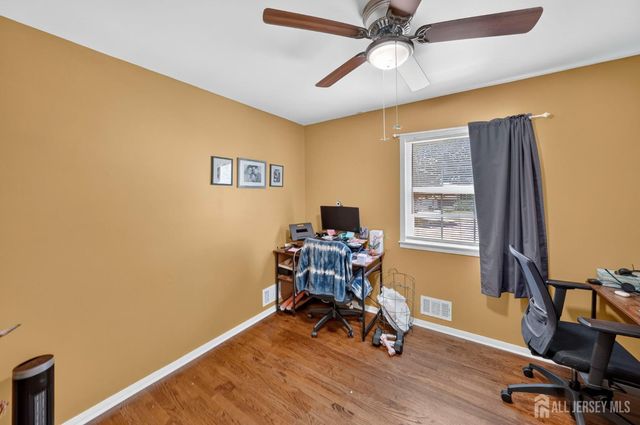 8 Alpine Court, East Brunswick, NJ 08816