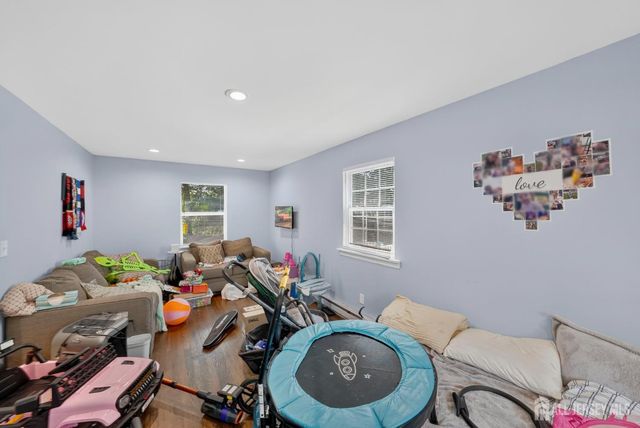 8 Alpine Court, East Brunswick, NJ 08816