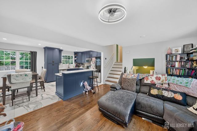 8 Alpine Court, East Brunswick, NJ 08816