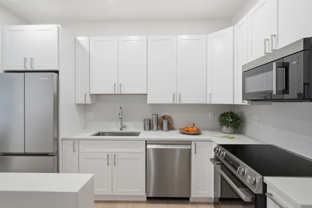 66 Tileston St 102, Everett, MA 02149