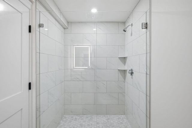 66 Tileston St 102, Everett, MA 02149