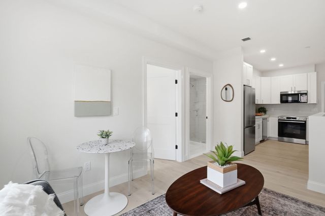 66 Tileston St 102, Everett, MA 02149