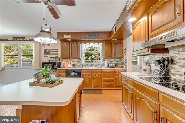141 CHURCH HILL RD, Lehighton, PA 18235