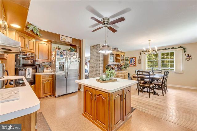 141 CHURCH HILL RD, Lehighton, PA 18235