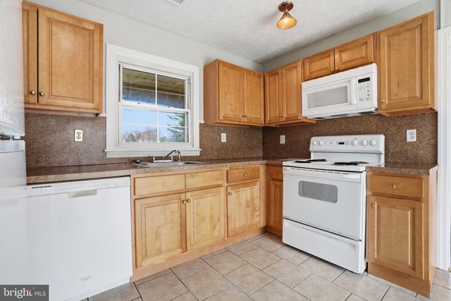 14 MAYAPPLE LN, Willingboro, NJ 08046