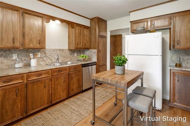 904 Holleman Drive, College Station, TX 77840