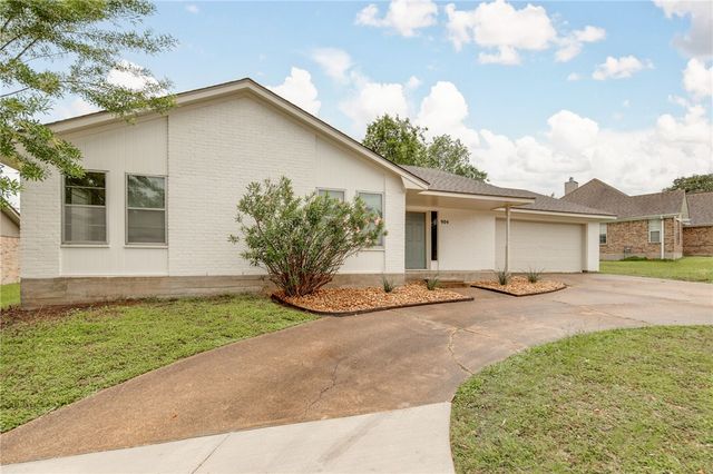 904 Holleman Drive, College Station, TX 77840