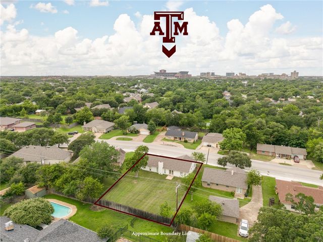 904 Holleman Drive, College Station, TX 77840