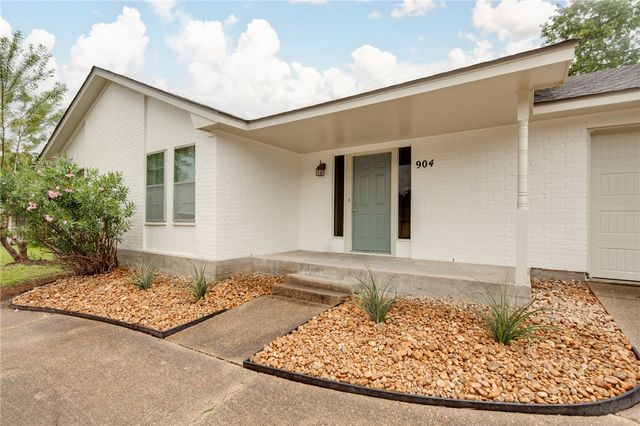 904 Holleman Drive, College Station, TX 77840