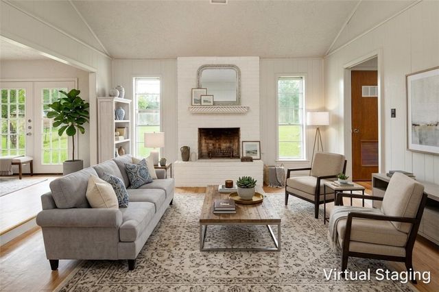 904 Holleman Drive, College Station, TX 77840