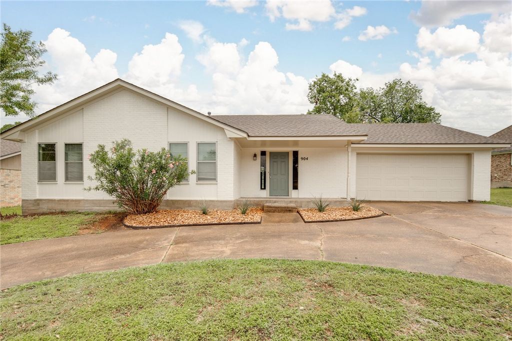 904 Holleman Drive, College Station, TX 77840