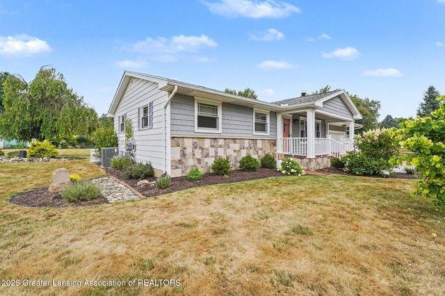 882 Miami Drive, Mason, MI 48854