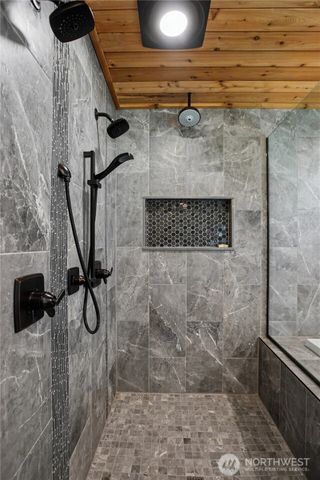 14640 164th Lane SE, Rainier, WA 98576