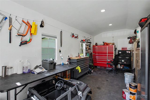 14640 164th Lane SE, Rainier, WA 98576