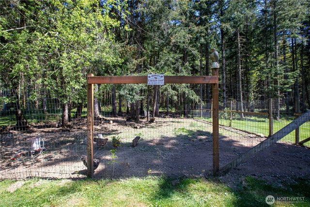 14640 164th Lane SE, Rainier, WA 98576