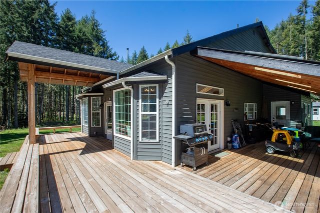 14640 164th Lane SE, Rainier, WA 98576